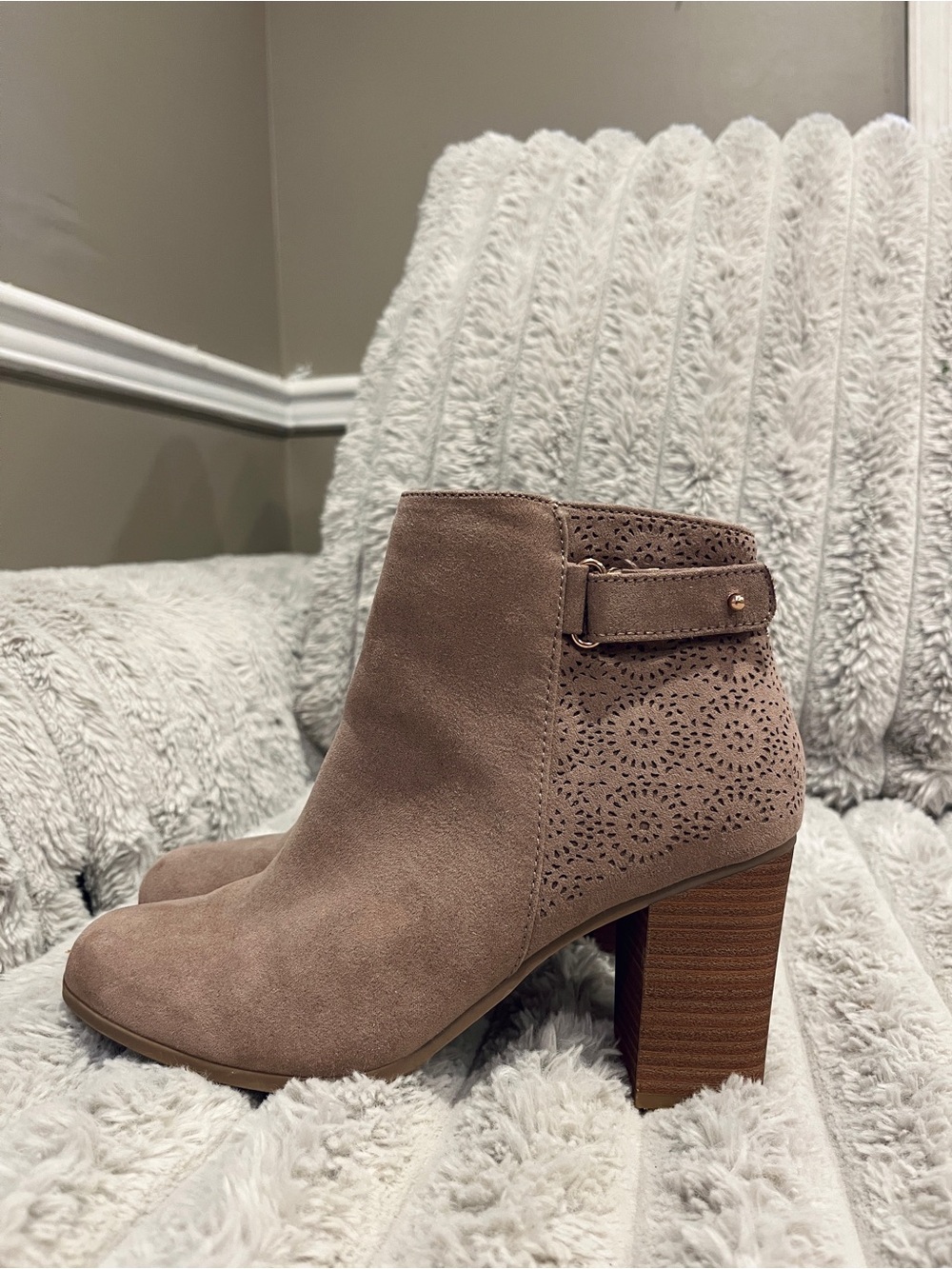 Women's Suede Taupe Block Heel Ankle Boots - Lauren Conrad - Picture 3 of 5